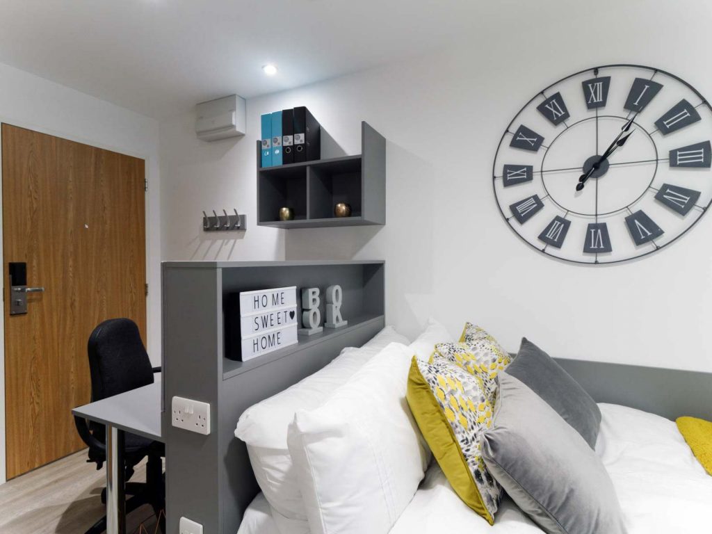 Classic Studio  -  Oldway Centre  - Gallery -  5