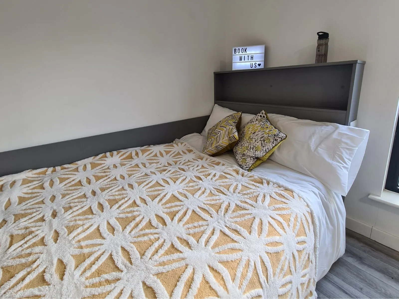  Premium Plus Studio  -  Oldway Centre  - Gallery -  1
