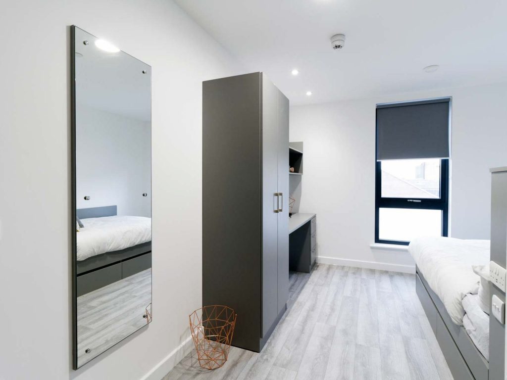  Standard En Suite  -  Oldway Centre  - Gallery -  5