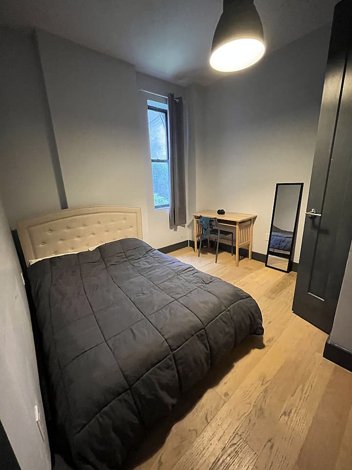 Master Bedroom - 7