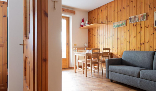 Splendid 1-bedroom apartment in Premadio - Gallery - 24