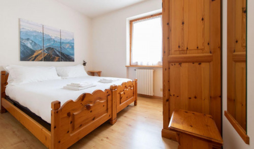 Splendid 1-bedroom apartment in Premadio - Gallery - 9