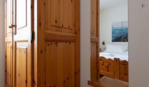 Splendid 1-bedroom apartment in Premadio - Gallery - 14