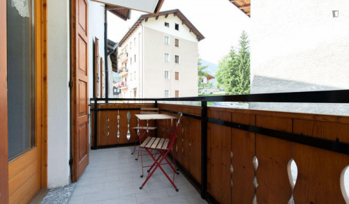 Splendid 1-bedroom apartment in Premadio - Gallery - 18