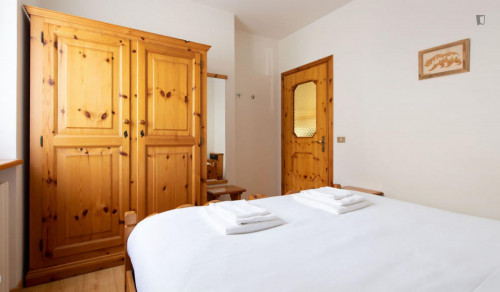 Splendid 1-bedroom apartment in Premadio - Gallery - 12