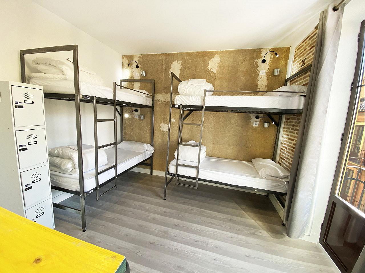  Bed In A 4-Bed Females Only Room  -  Granada Center Home  - Gallery -  19