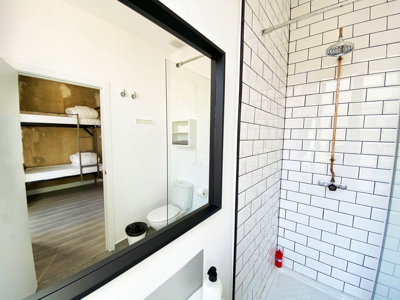  Bed In A 4-Bed Females Only Room  -  Granada Center Home  - Gallery -  5