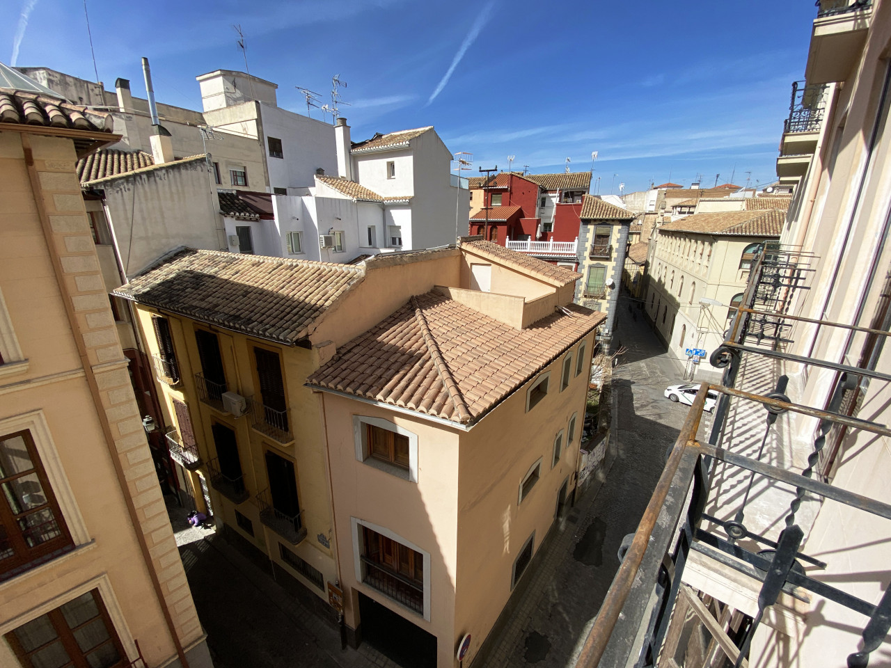  Bed In A 4-Bed Females Only Room  -  Granada Center Home  - Gallery -  16