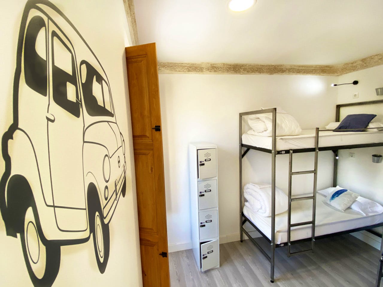 Bed In A 4-Bed Mixed Gender Room  -  Granada Center Home  - Gallery -  21