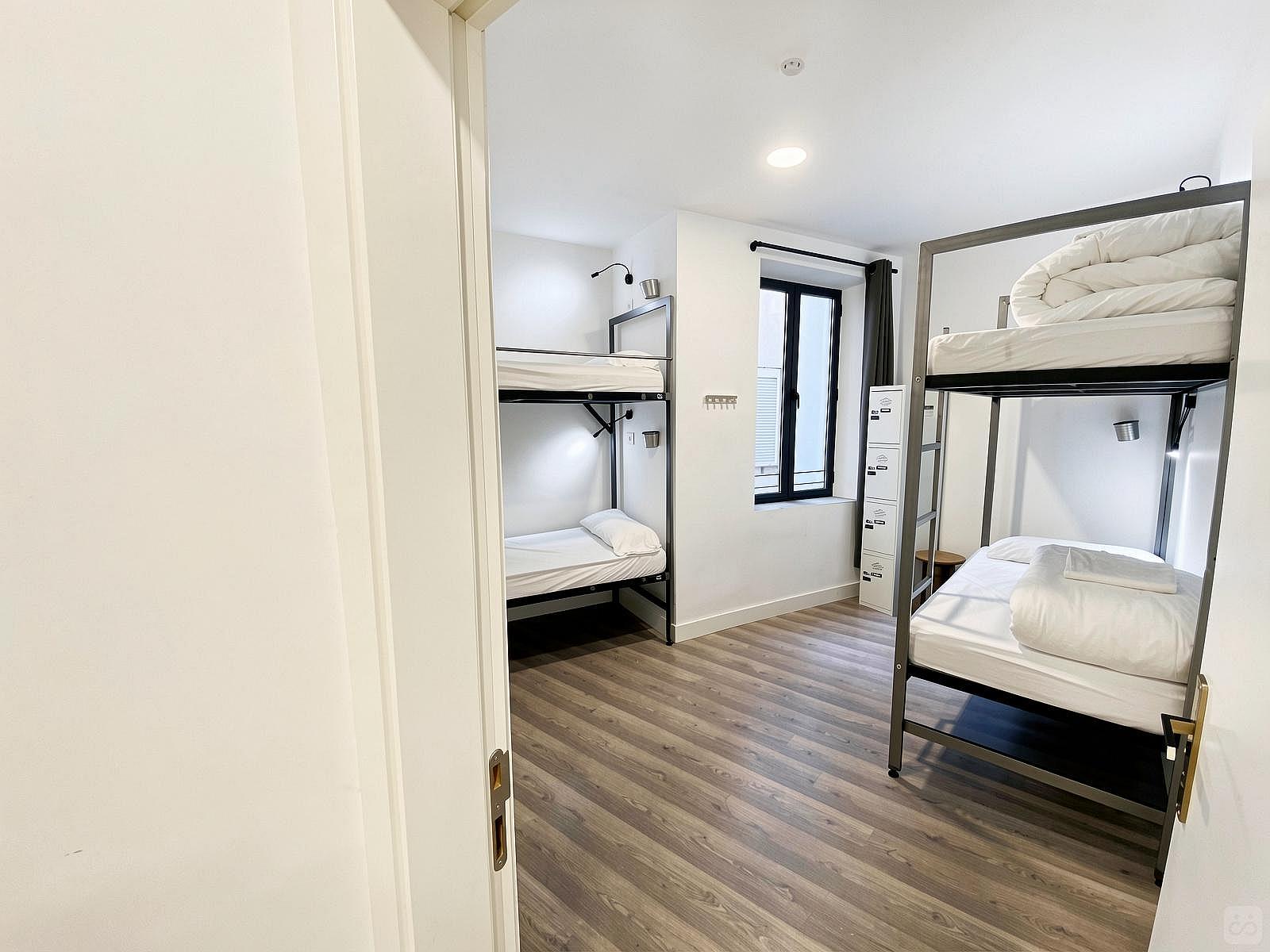  Bed In A 4-Bed Mixed Gender Room  -  Granada Center Home  - Gallery -  84
