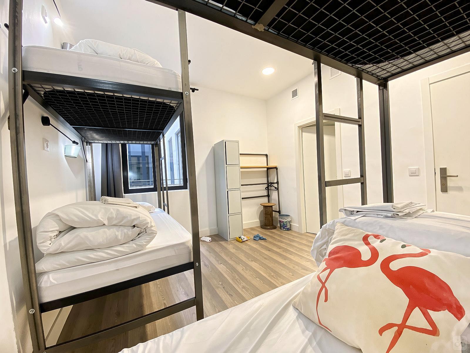  Bed In A 4-Bed Mixed Gender Room  -  Granada Center Home  - Gallery -  90