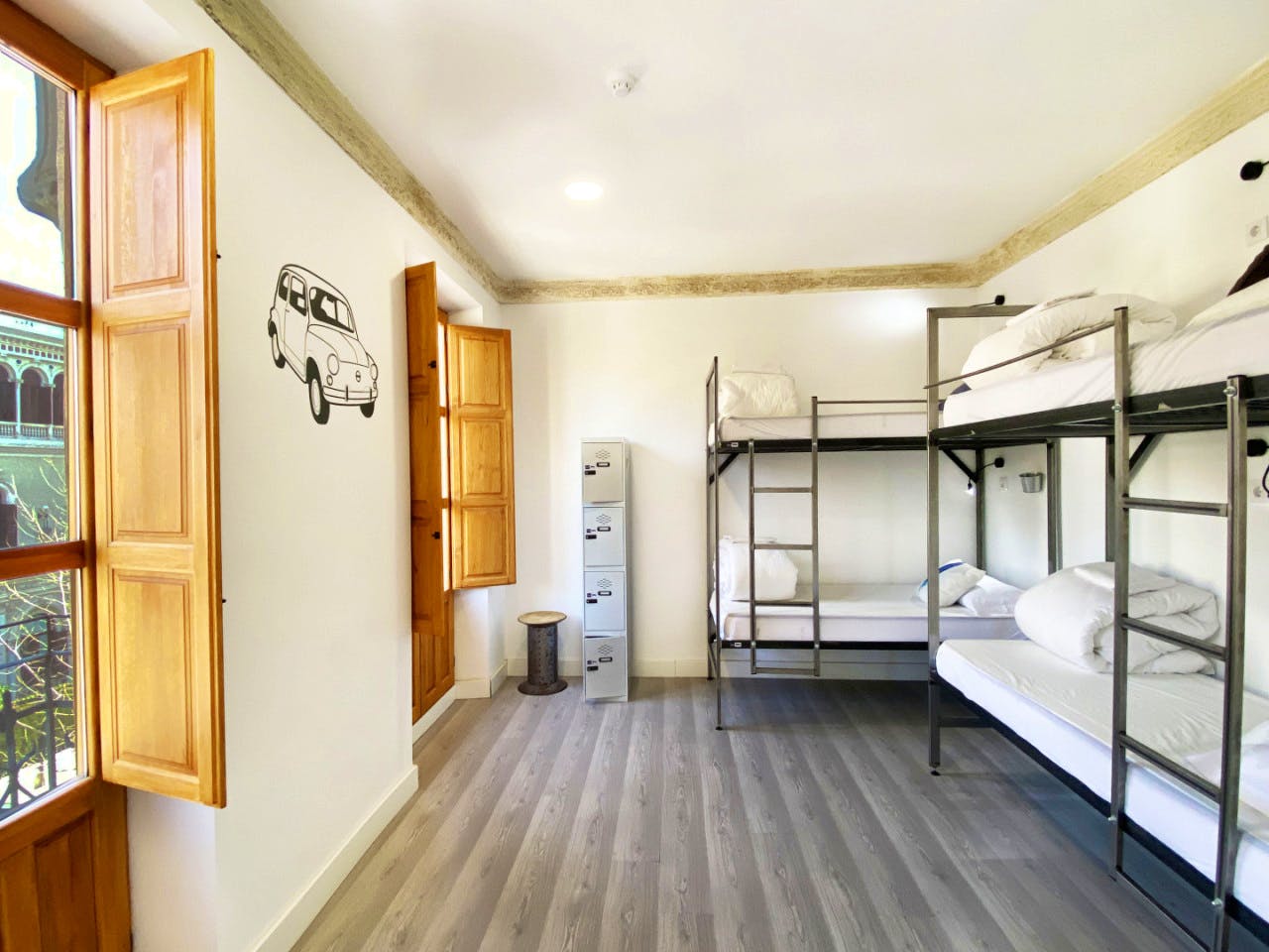  Bed In A 4-Bed Mixed Gender Room  -  Granada Center Home  - Gallery -  25