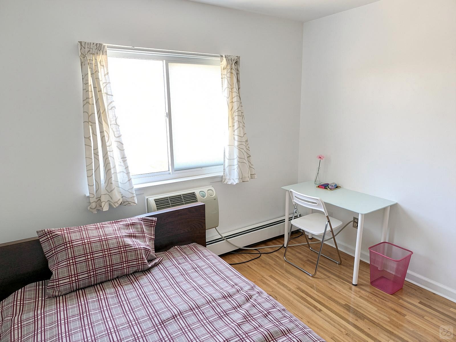Room B - 20