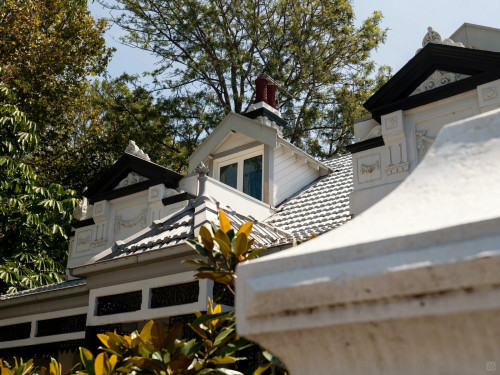 Restored Federation Style House w/ Terrace