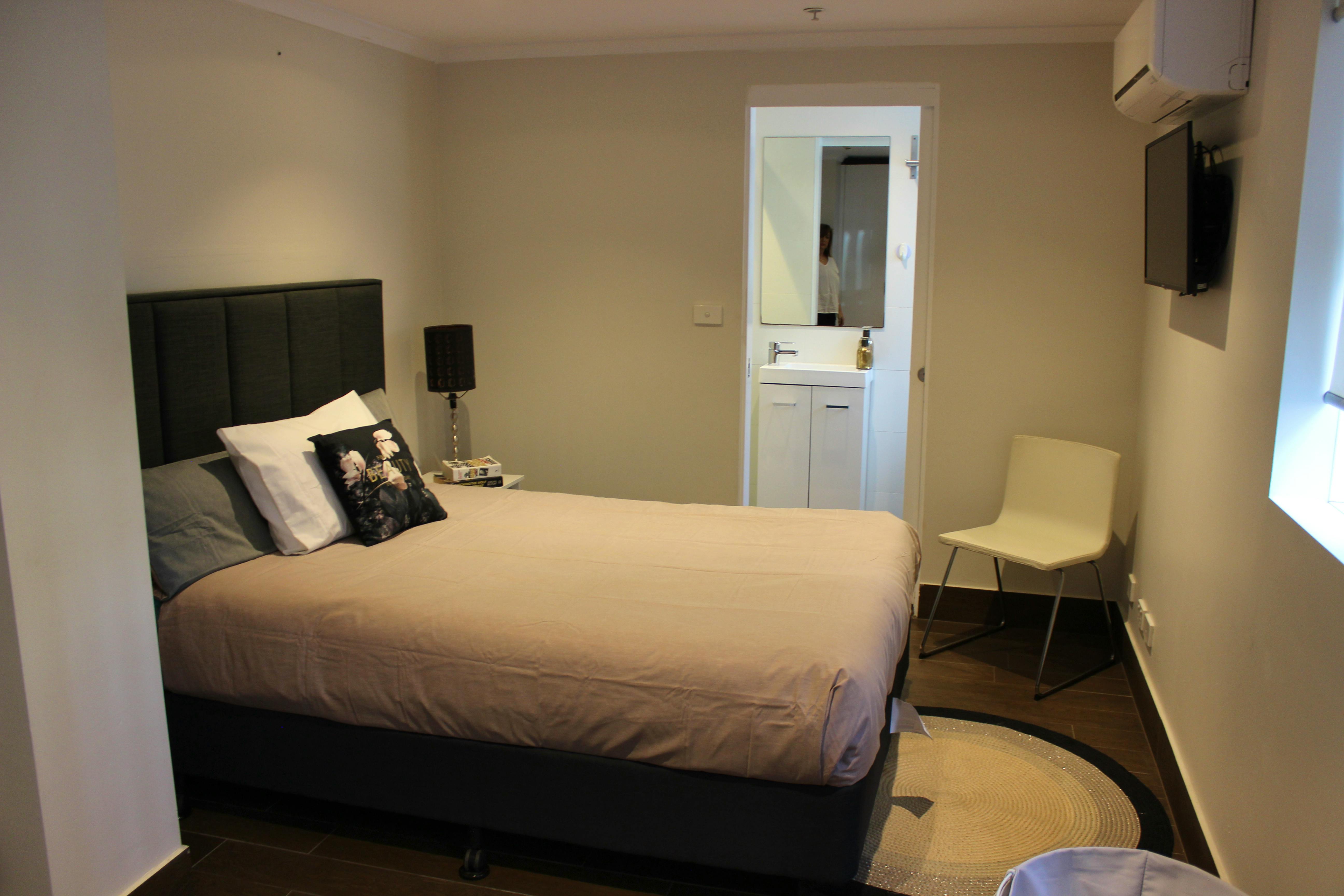  Deluxe Double Room  -  Restored Federation Style House w/ Terrace  - Gallery -  34