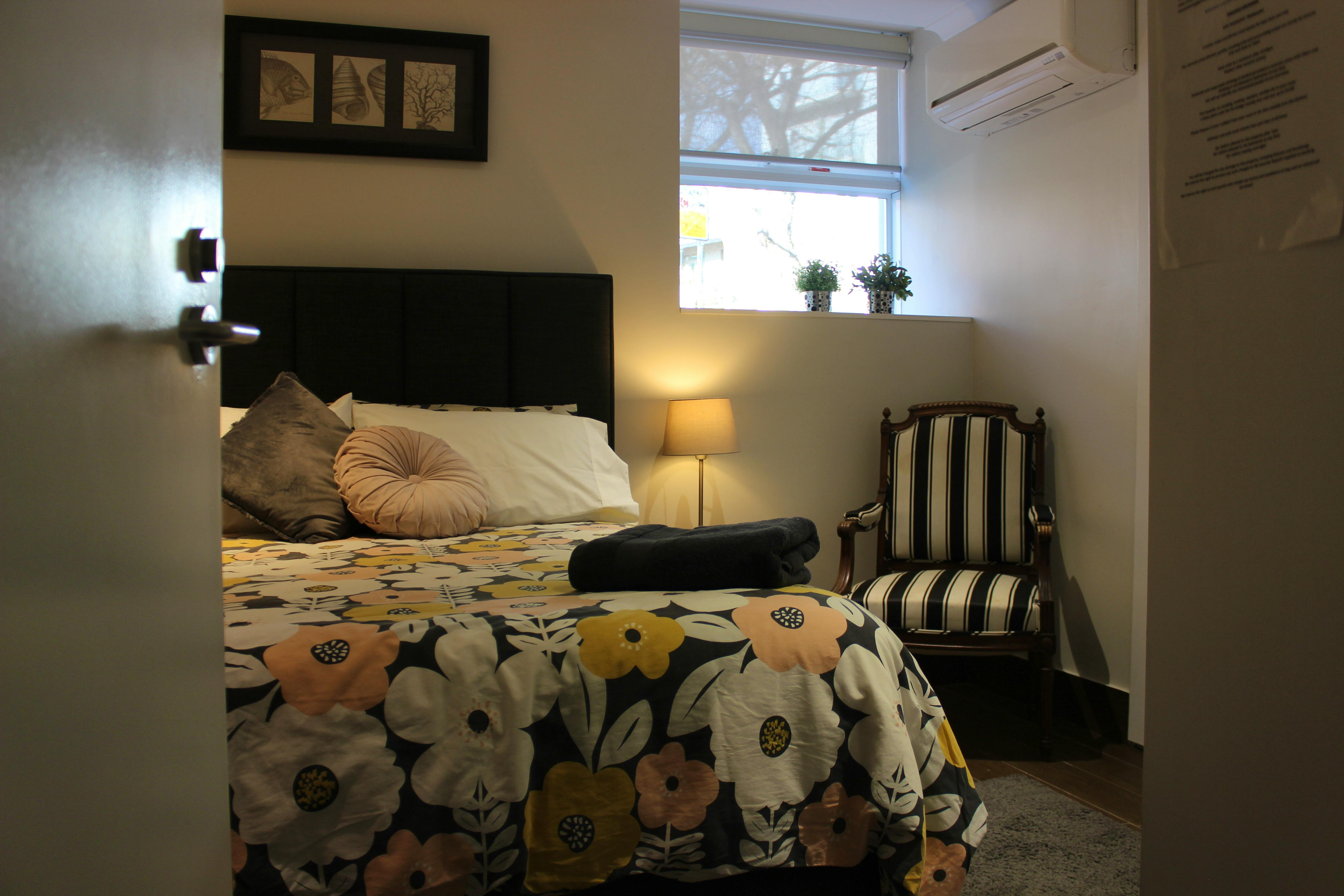  Deluxe Double Room  -  Restored Federation Style House w/ Terrace  - Gallery -  28