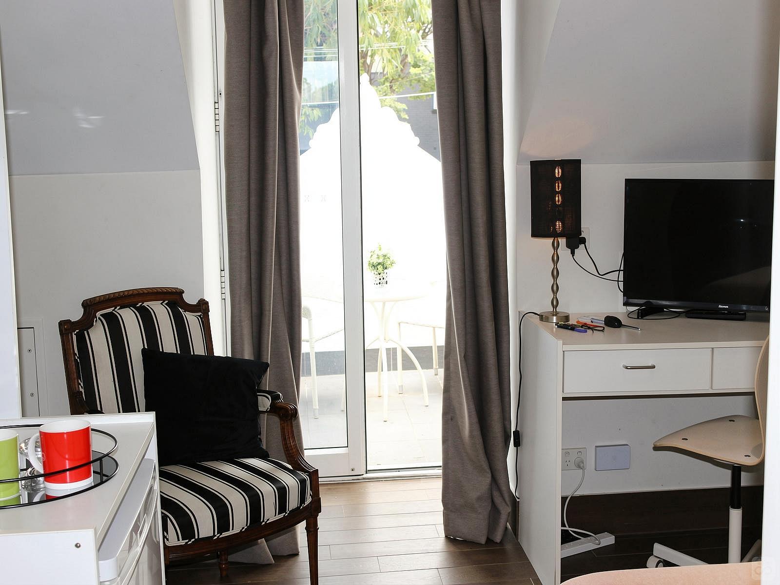  Deluxe Double Room  -  Restored Federation Style House w/ Terrace  - Gallery -  63