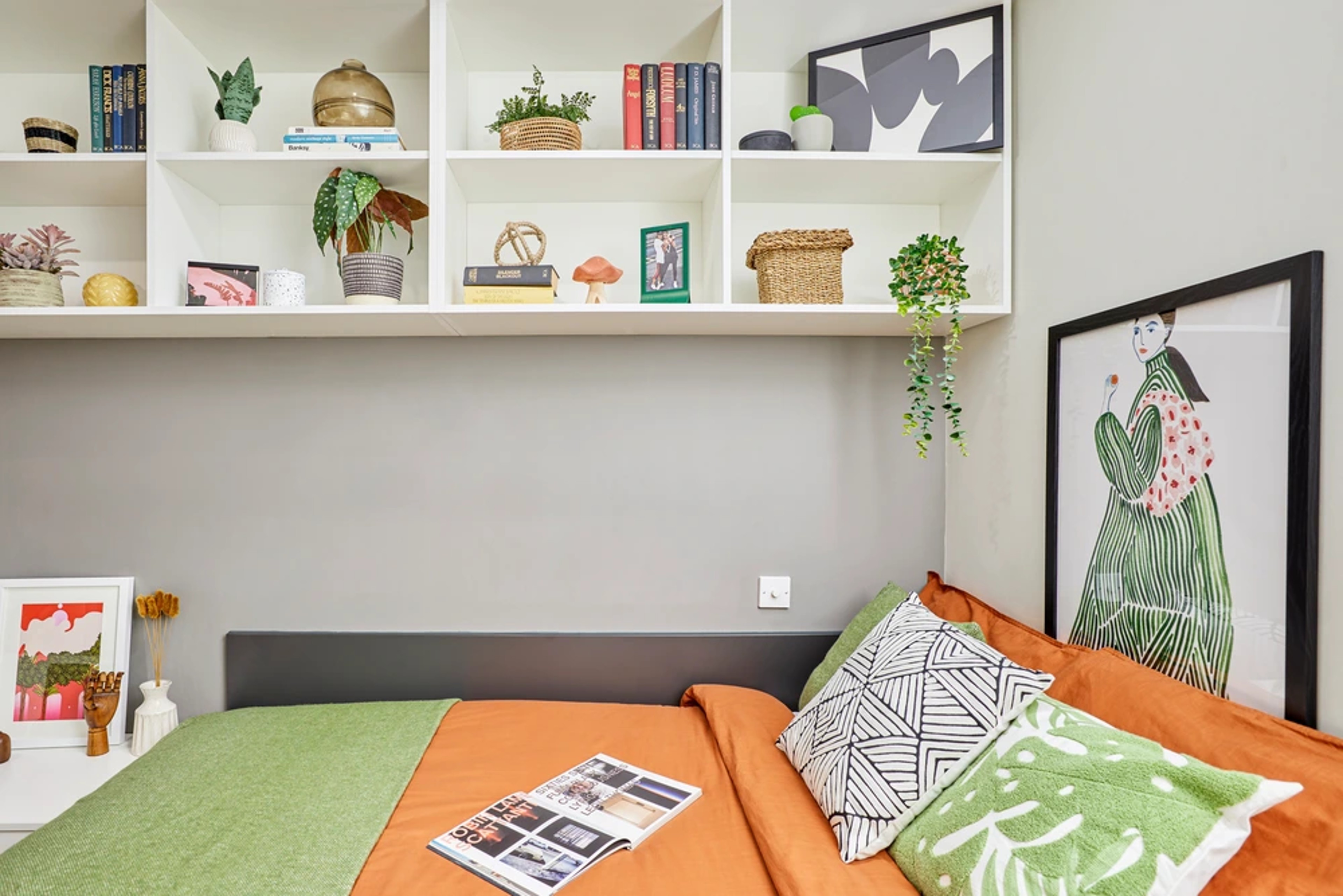  Medium Standard Double En-Suite  -  Unite Students Staniforth House  - Gallery -  2