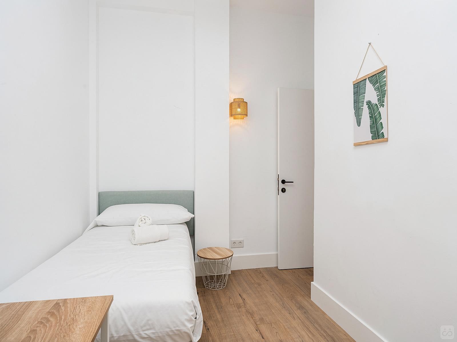 Private Single Room D6 - 16