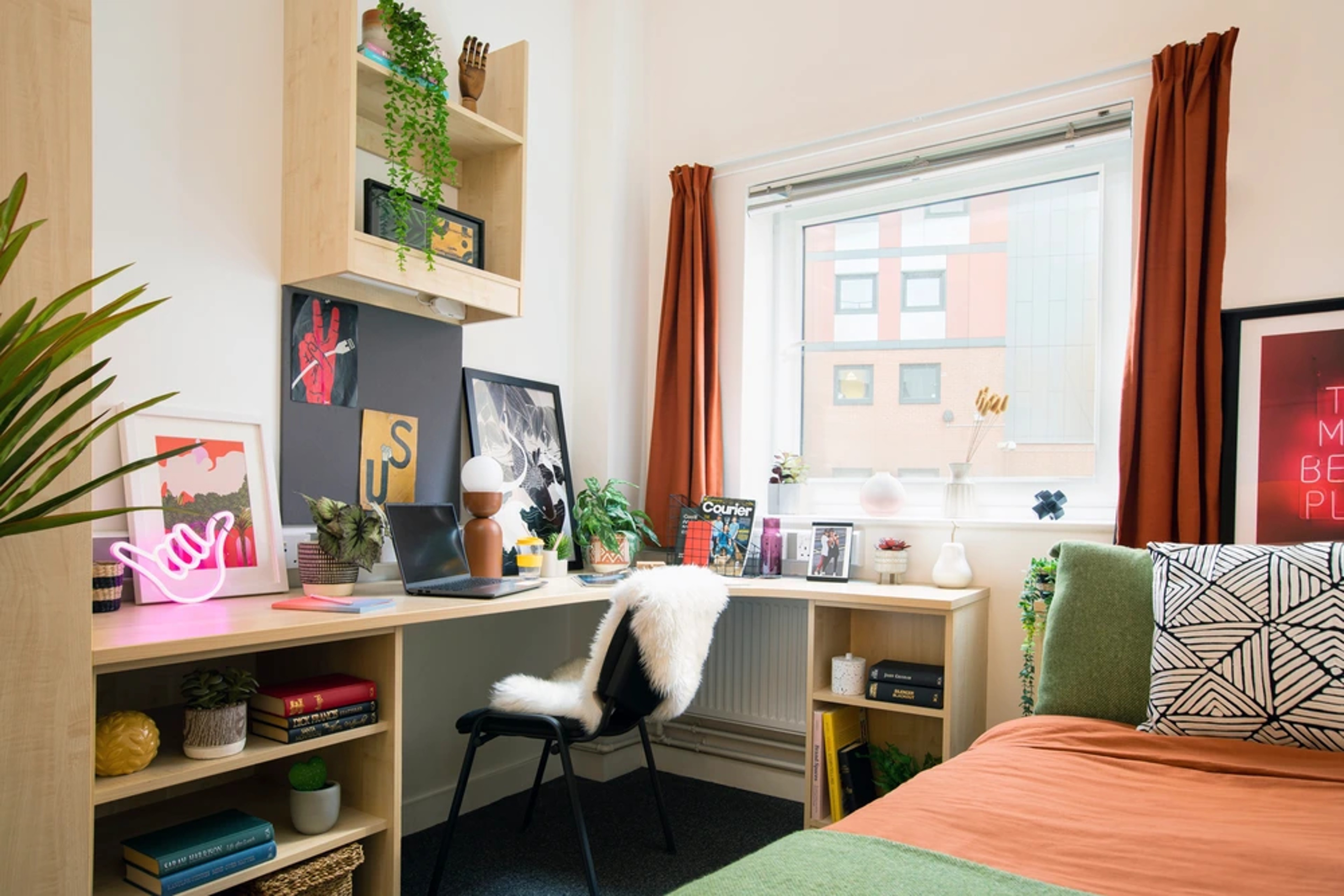 Large Standard Single En-Suite  -  unite students Mary Sturge  - Gallery -  3