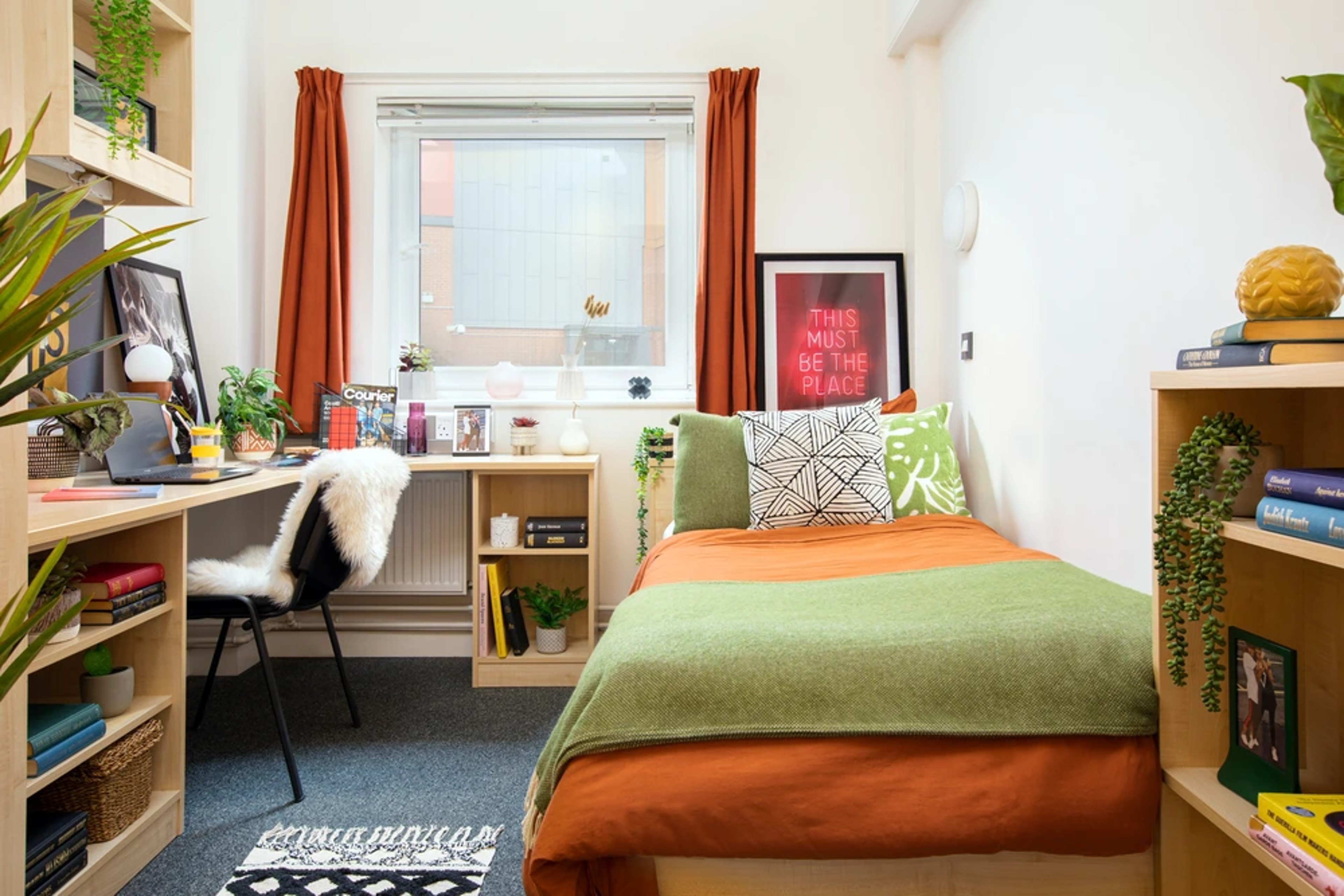 Large Standard Single En-Suite - unite students Mary Sturge - Gallery - 1