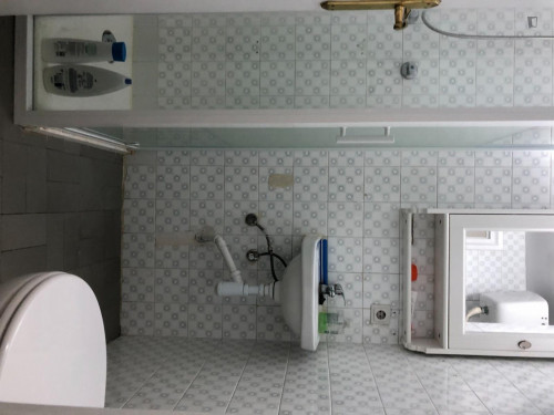 Brilliant double bedroom near Facultat de Filologia, Traducció i Comunicació  - Gallery -  5