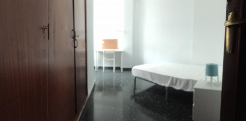 Very nice double bedroom near the sunny Playa del Cabanyal
