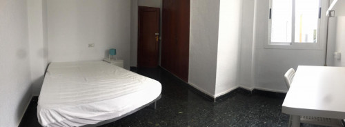 Very nice double bedroom near the sunny Playa del Cabanyal