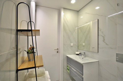 Marvellous 1-bedroom apartment in the heart of Braga - Gallery - 7