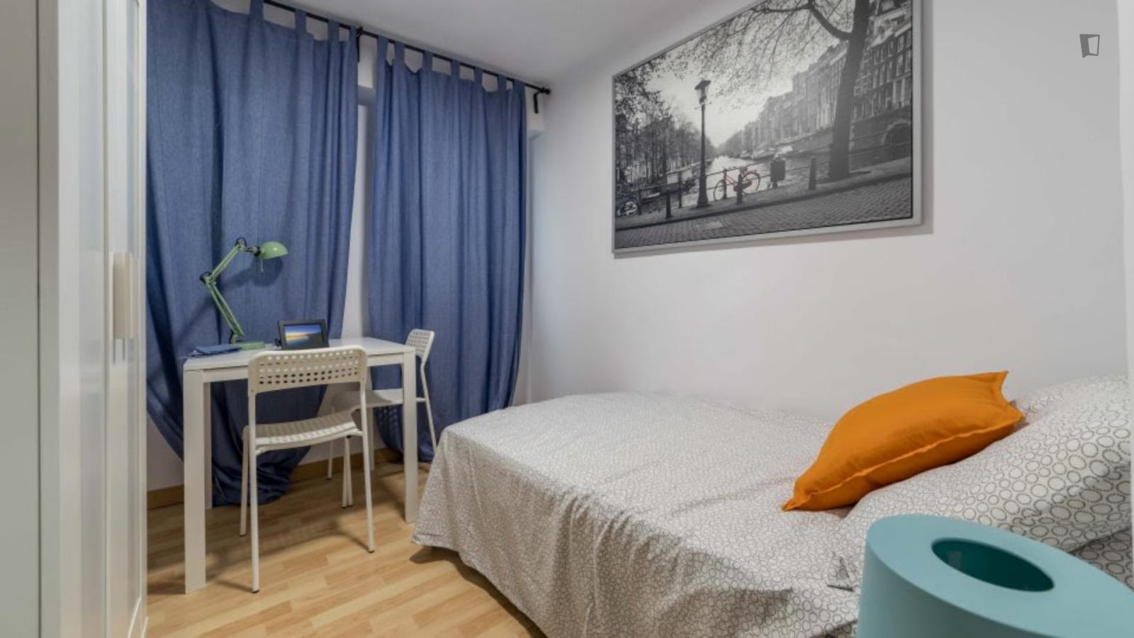  Charismatic Single Bedroom In Mont-Olivet  -  Charismatic single bedroom in Mont-Olivet  - Gallery -  1