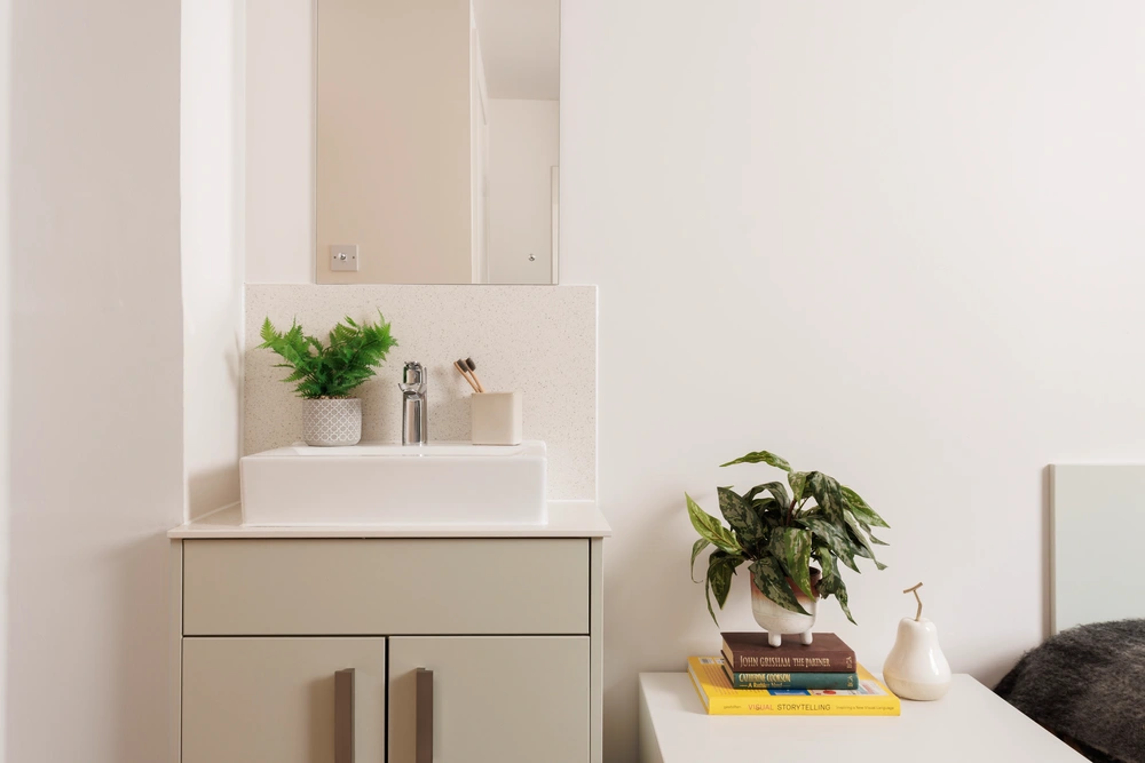  Standard Double Non En-Suite  -  The Bridge House  - Gallery -  3