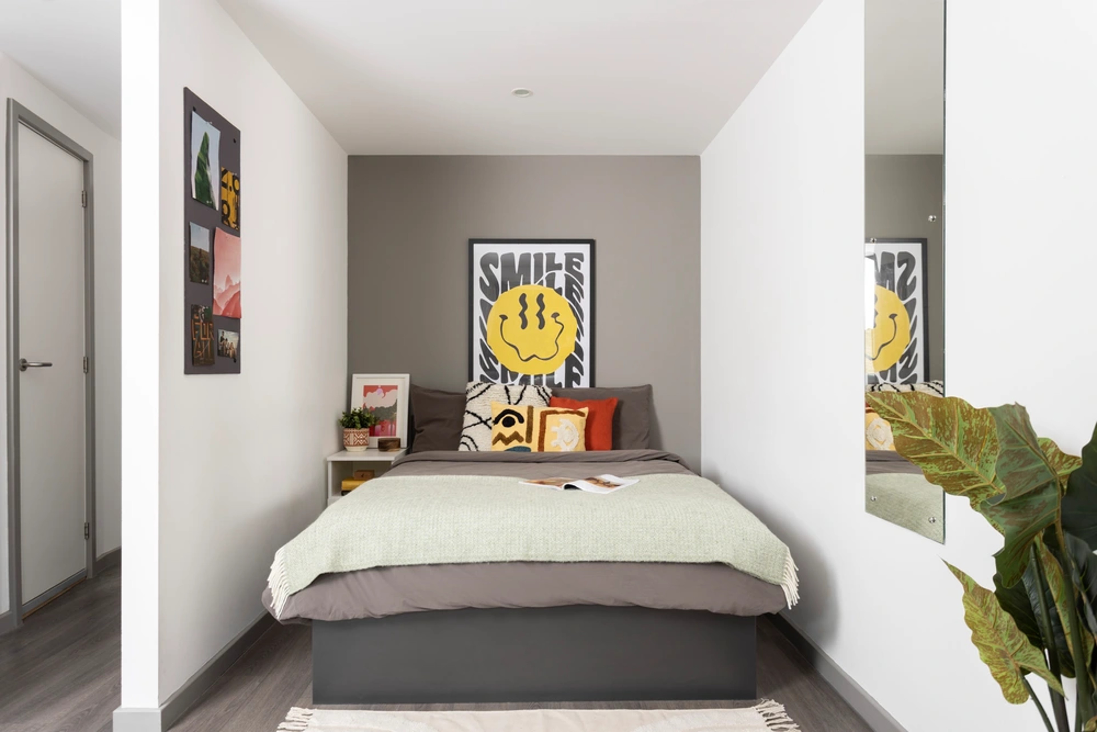  Double Wheelchair Accessible Studio  -  Unite Students Newgate Court  - Gallery -  1