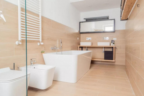 Beautiful 2-bedroom apartment in the centre of Milan - Gallery - 10