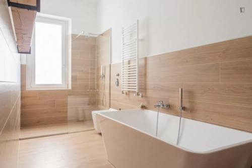 Beautiful 2-bedroom apartment in the centre of Milan - Gallery - 9