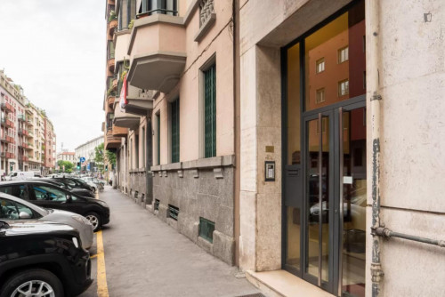 Beautiful 2-bedroom apartment in the centre of Milan  - Gallery -  5