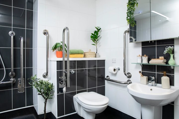 Double Partly Accessible En-Suite - Beech House Unite - Gallery - 3