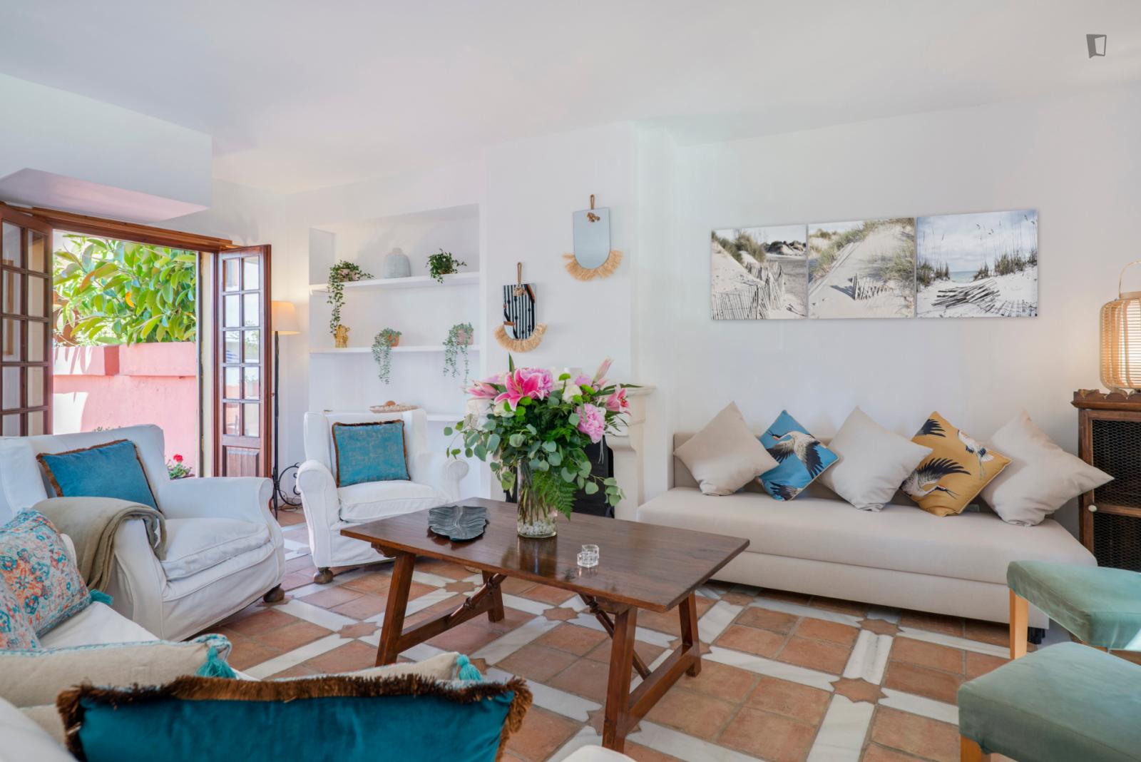  Great 2-Bedroom House In Gualdalmina  -  Great 2-bedroom house in Gualdalmina  - Gallery -  1