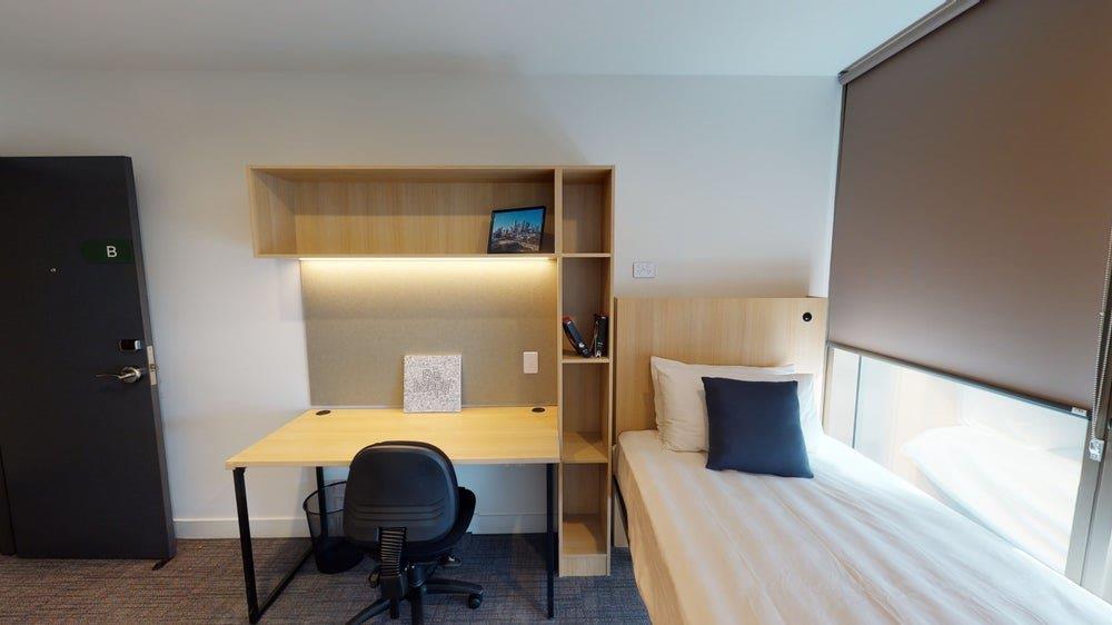 3 Bedroom Multishare Shared Bathroom - 2