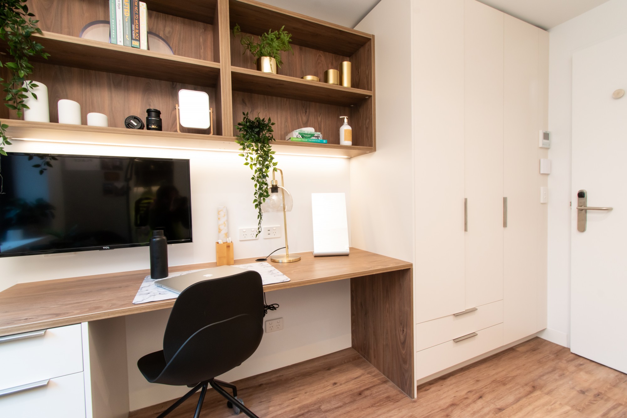 Standard Bedroom (Domestic Student Accommodation Support Program) - 4