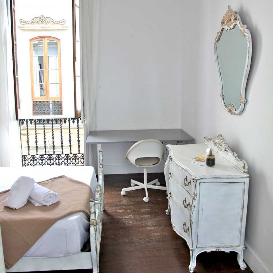 Maspalomas - Stylish Coliving Space with Rooftop Terrace in Vibrant Triana - Vegueta - Gallery - 10