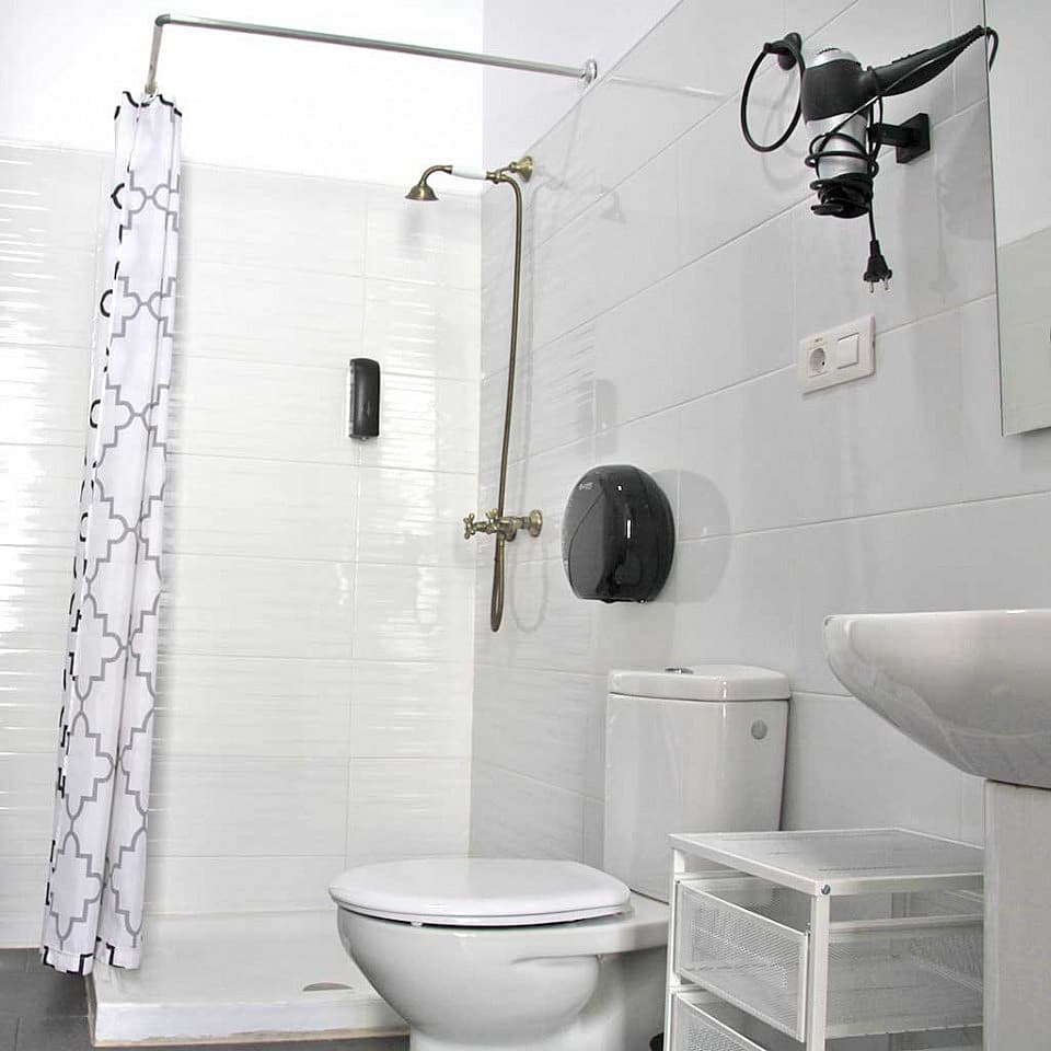 Alfredo Kraus - Stylish Coliving Space with Rooftop Terrace in Vibrant Triana - Vegueta - Gallery - 40