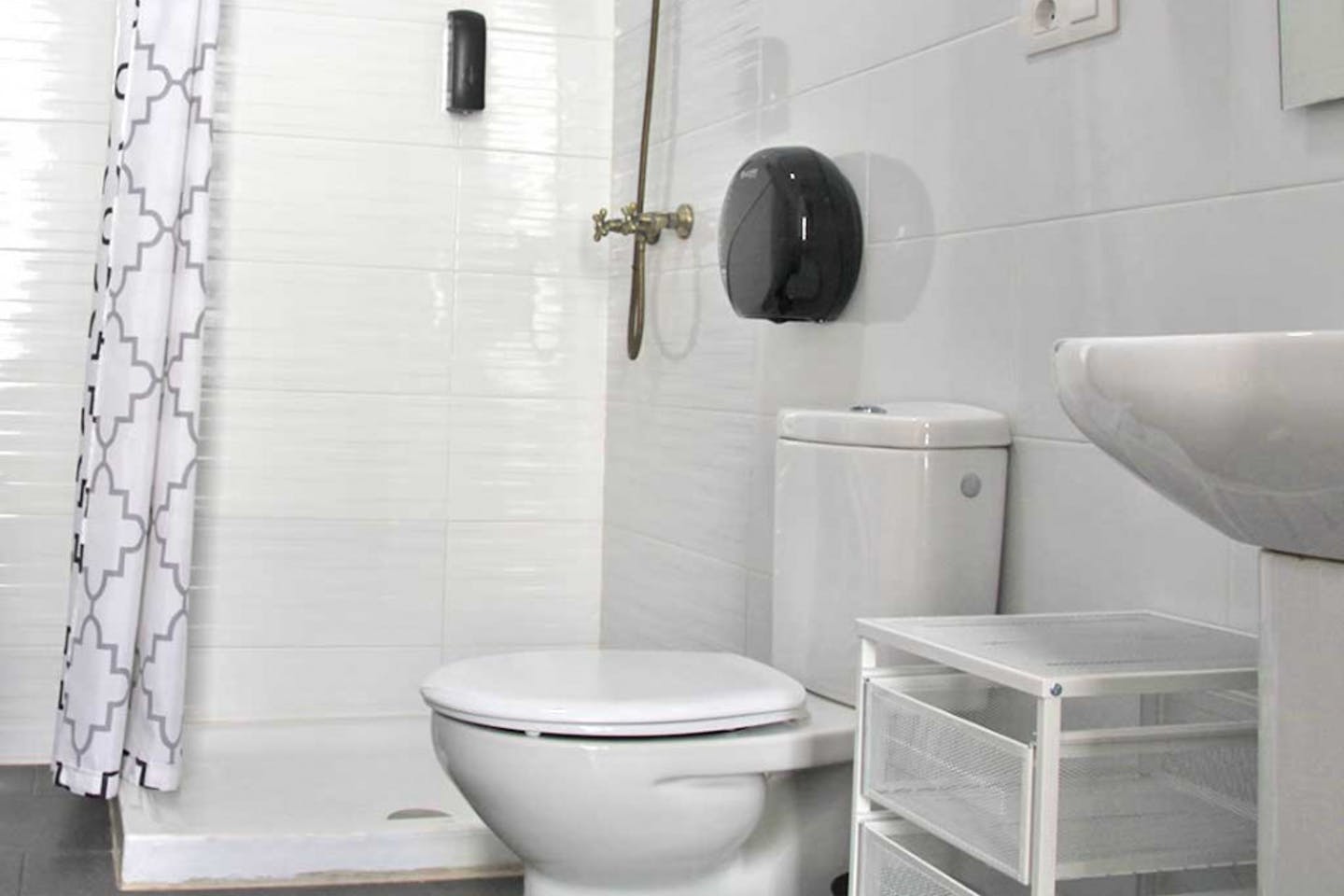 Alfredo Kraus - Stylish Coliving Space with Rooftop Terrace in Vibrant Triana - Vegueta - Gallery - 8