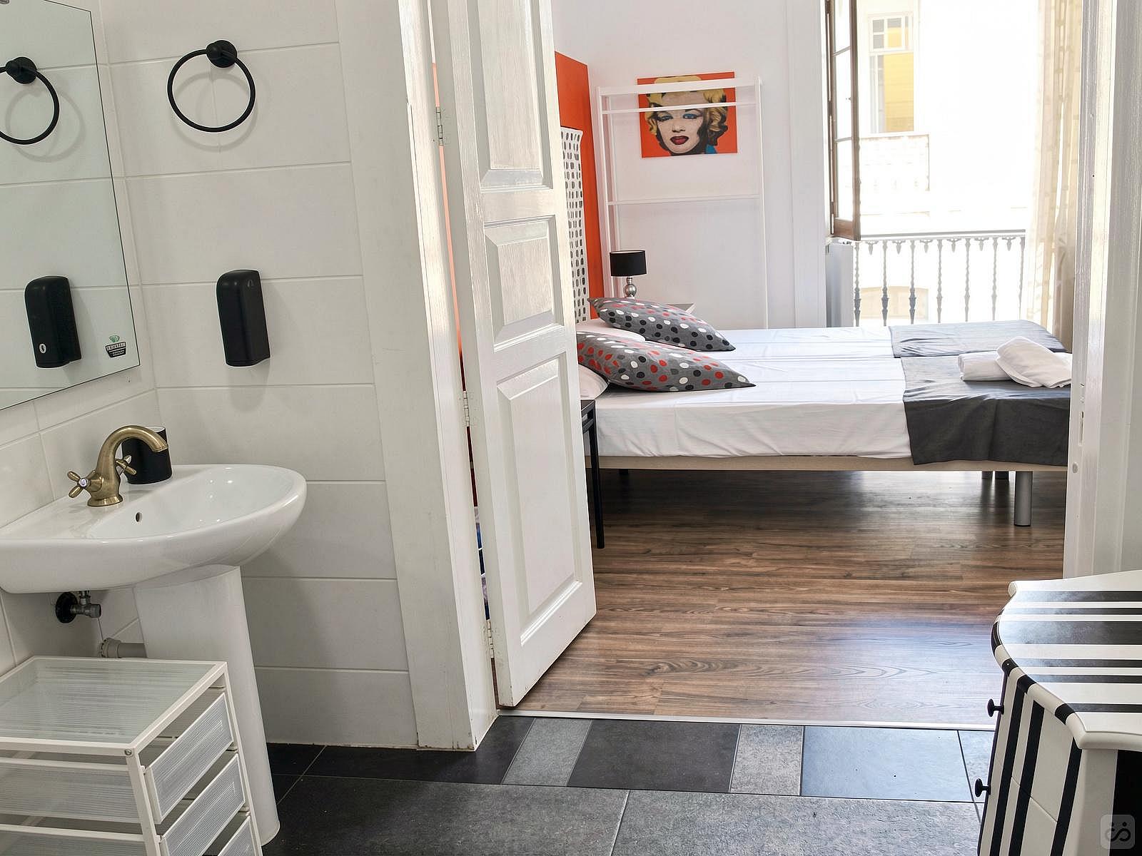 Alfredo Kraus - Stylish Coliving Space with Rooftop Terrace in Vibrant Triana - Vegueta - Gallery - 46