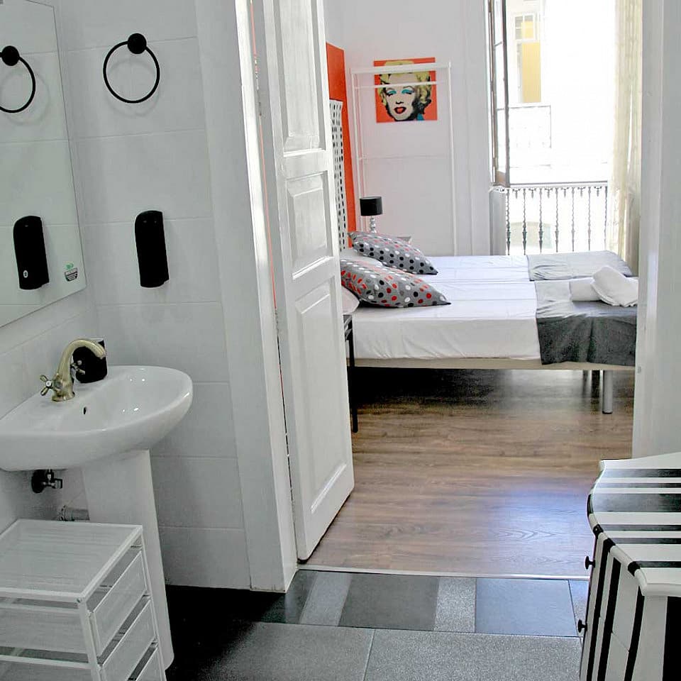 Alfredo Kraus - Stylish Coliving Space with Rooftop Terrace in Vibrant Triana - Vegueta - Gallery - 38