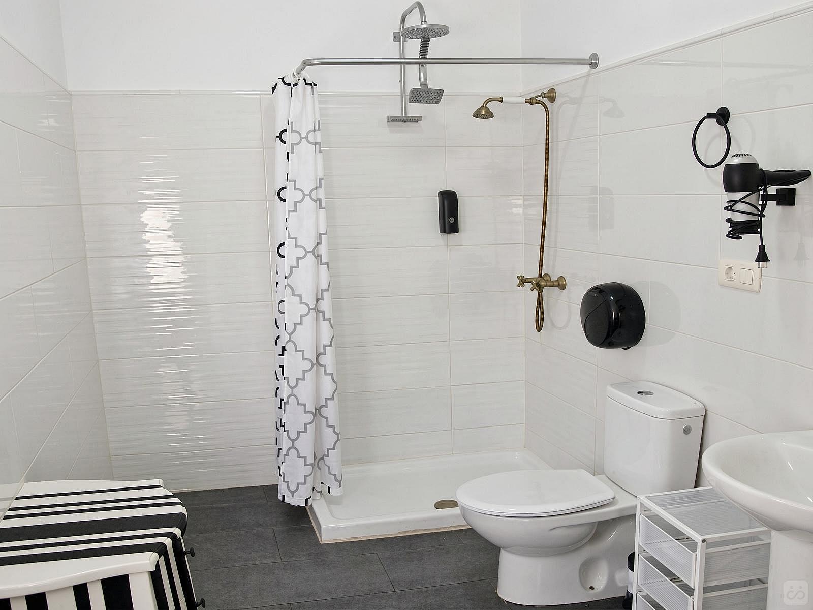 Alfredo Kraus - Stylish Coliving Space with Rooftop Terrace in Vibrant Triana - Vegueta - Gallery - 47