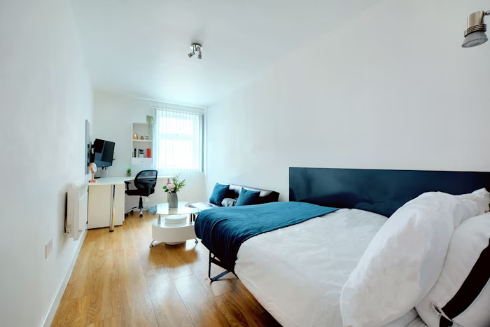  Studio Bronze  -  Newarke Street  - Gallery -  2