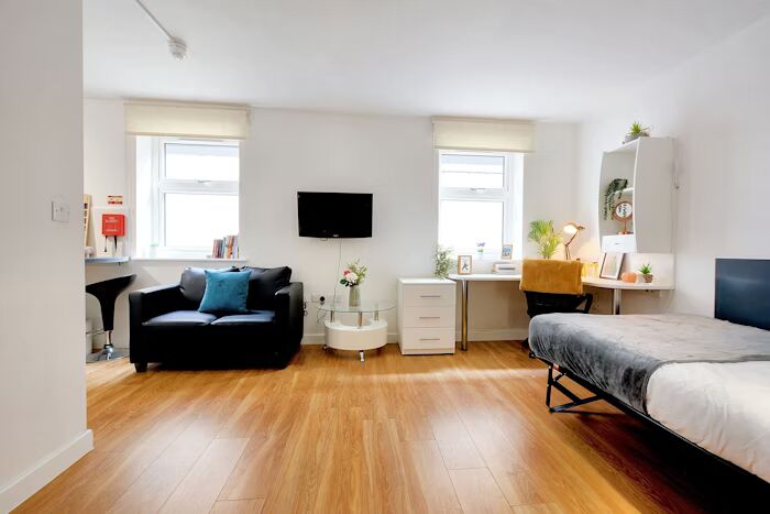  Studio Gold  -  Newarke Street  - Gallery -  6