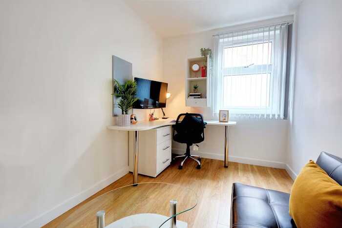 Studio Silver Plus  -  Newarke Street  - Gallery -  5