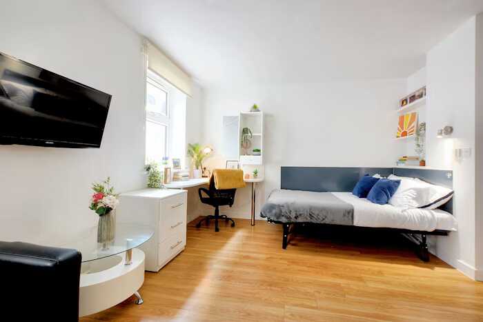  Studio Gold Plus  -  Newarke Street  - Gallery -  1