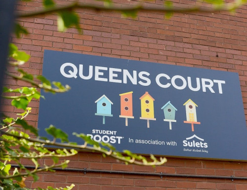 Queens Court - Gallery - 6